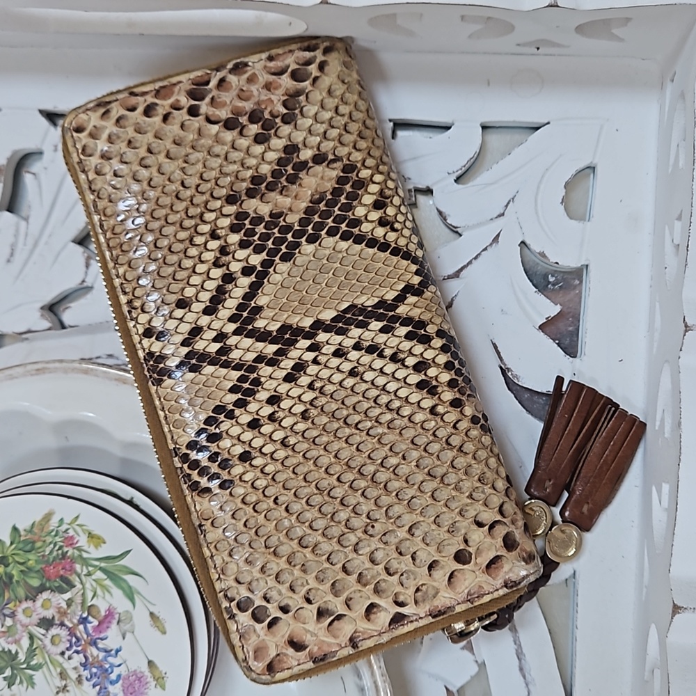 Gucci Phyton Continental wallet in great condition